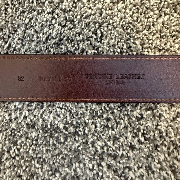 Source Unknown Brown Belt with Silver Buckle - Picture 3 of 5
